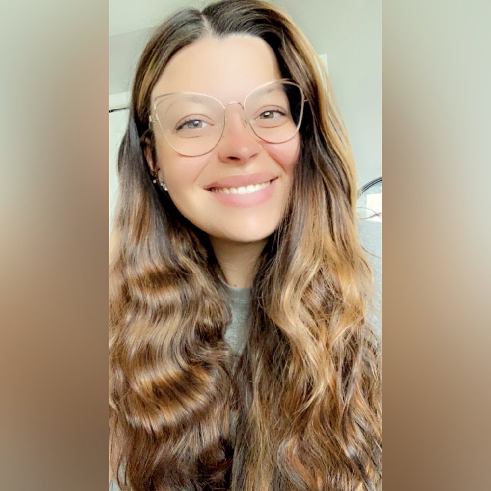 Meet your Posher, Kayla